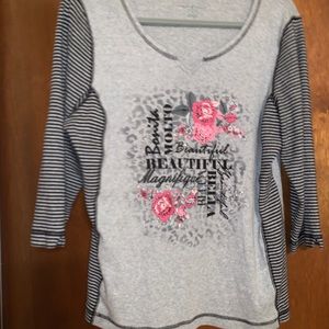 Ladies 3/4 sleeve knit top